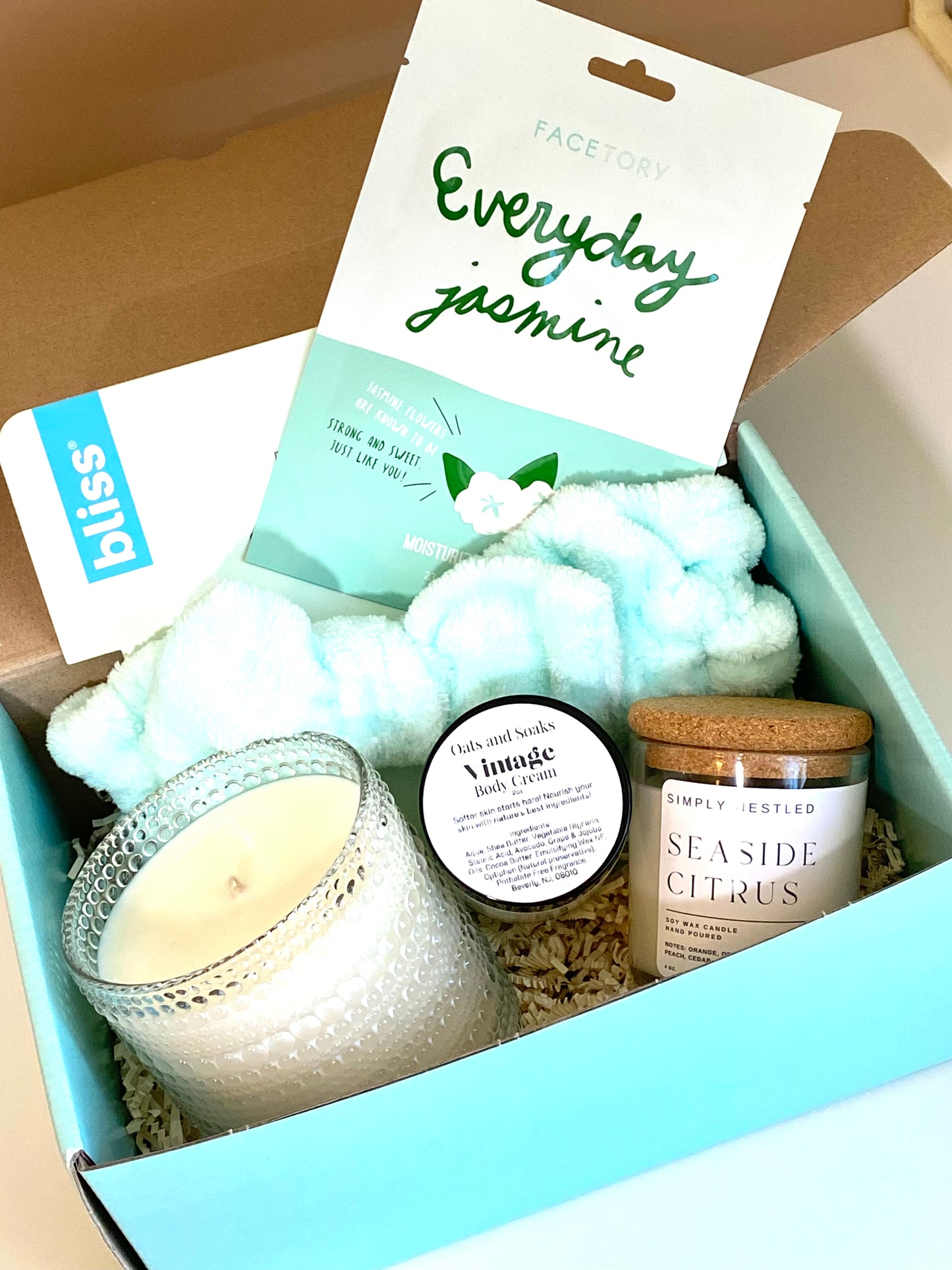 Simply Nestled Gift Box